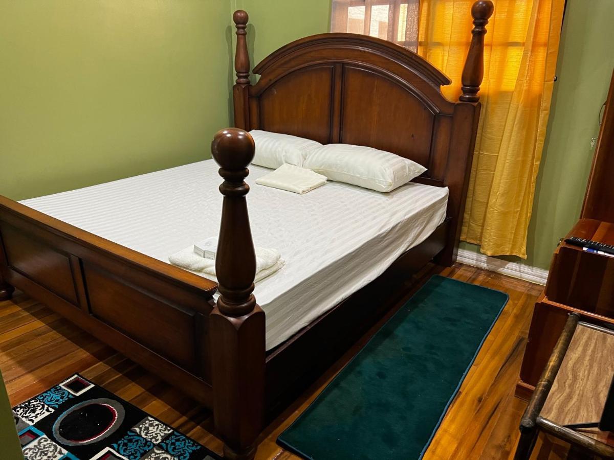 Hollywood Guesthouse Georgetown Extérieur photo